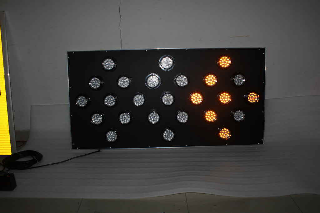 DEV TRAFFIC SYSTEMS AB25-2.5X5 25-Light LED Arrow Board.